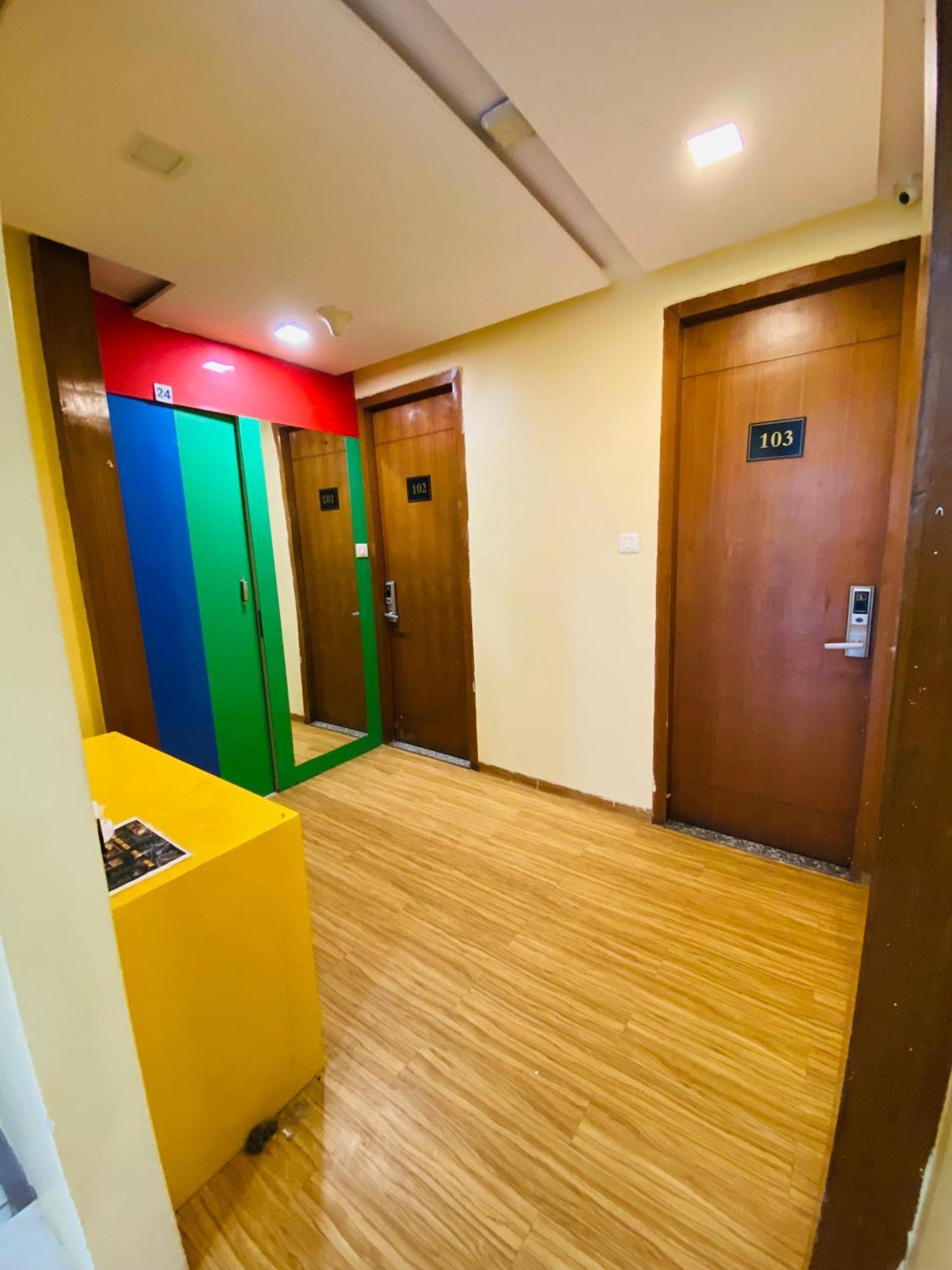 Hotel Arton Regency Near Terminal 2 Airport Mumbai Bagian luar foto