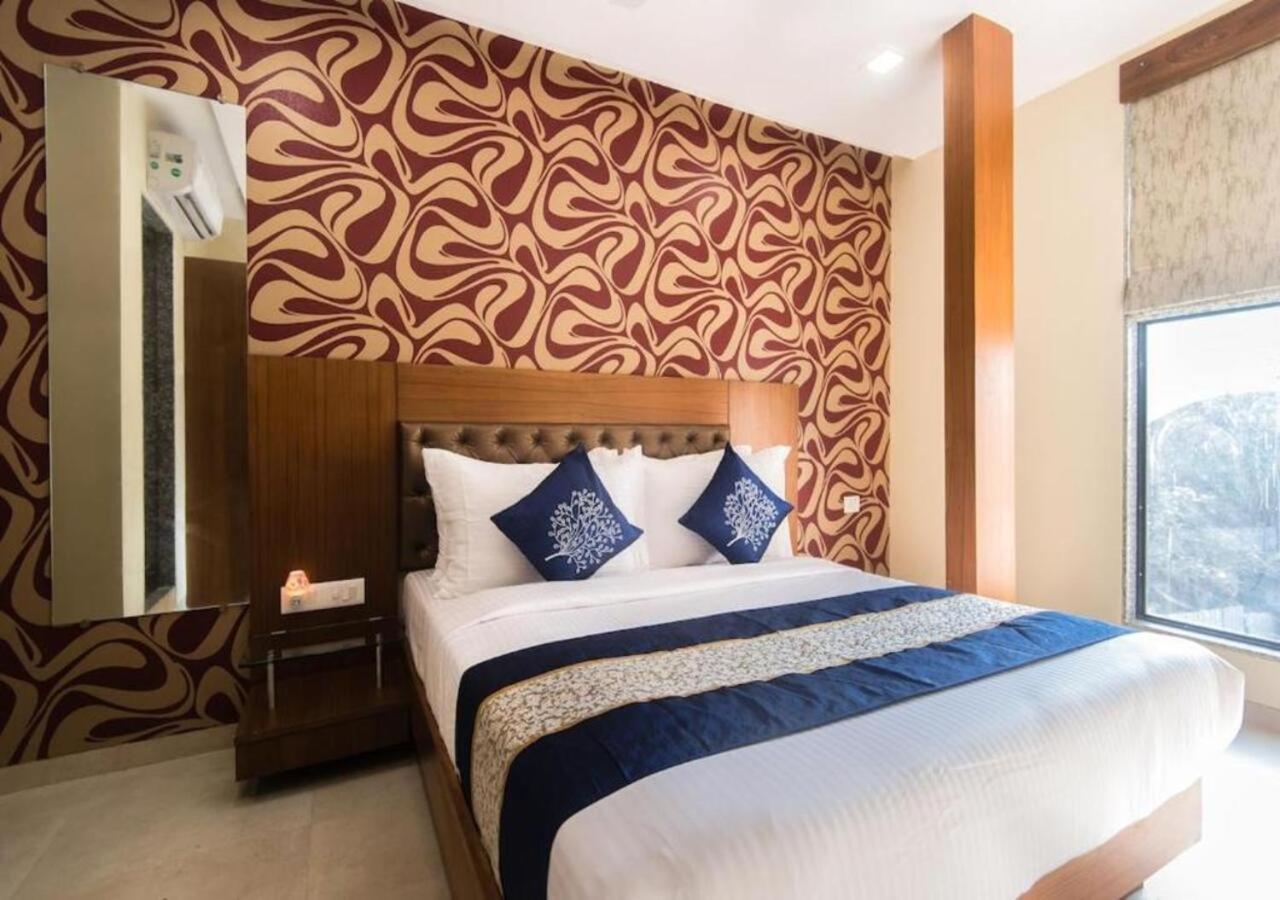 Hotel Arton Regency Near Terminal 2 Airport Mumbai Bagian luar foto