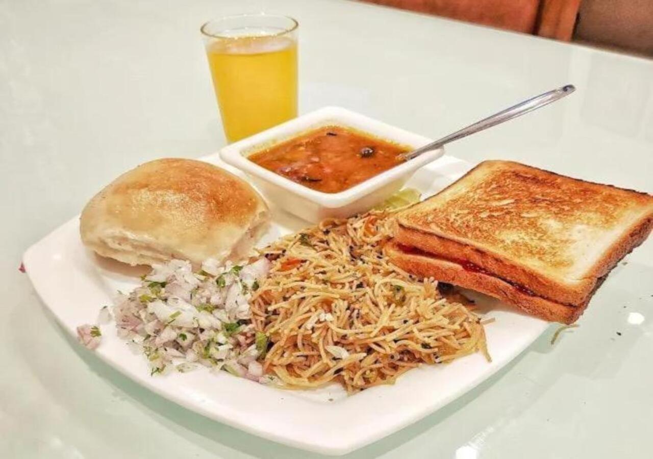 Hotel Arton Regency Near Terminal 2 Airport Mumbai Bagian luar foto