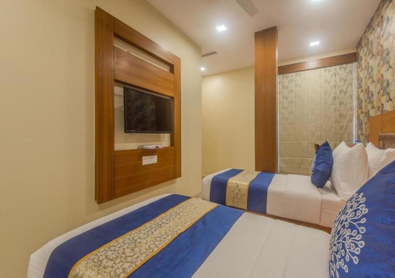 Hotel Arton Regency Near Terminal 2 Airport Mumbai Bagian luar foto